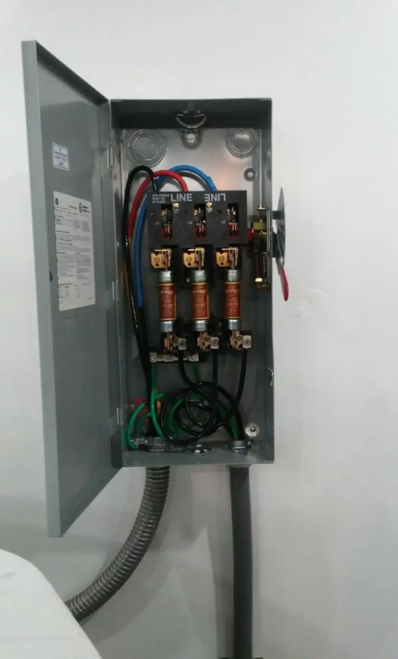 Three-phase disconnect switch installed for Smoke Detector Installation in French Camp